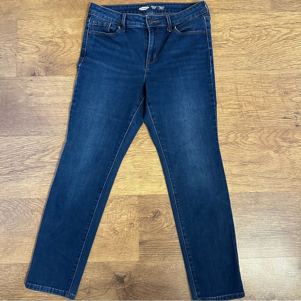 Old Navy Women’s Mid-Rise Power Slim Straight leg jeans Dark Denim